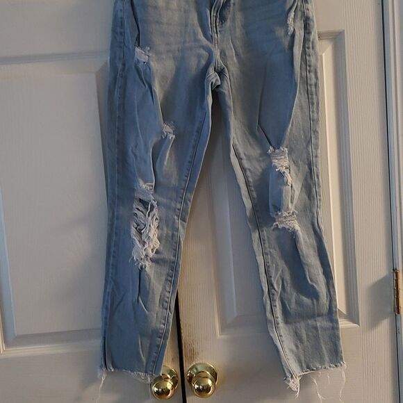 Celebrity Pink light washed distressed jeans Sz 1  EUC - Picture 2 of 6